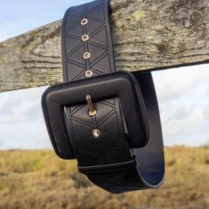 Black Quilted Rectangular Buckle Belt